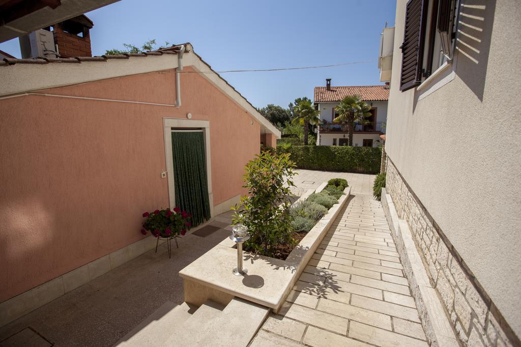 Apartments Villa Ban Rovigno Esterno foto