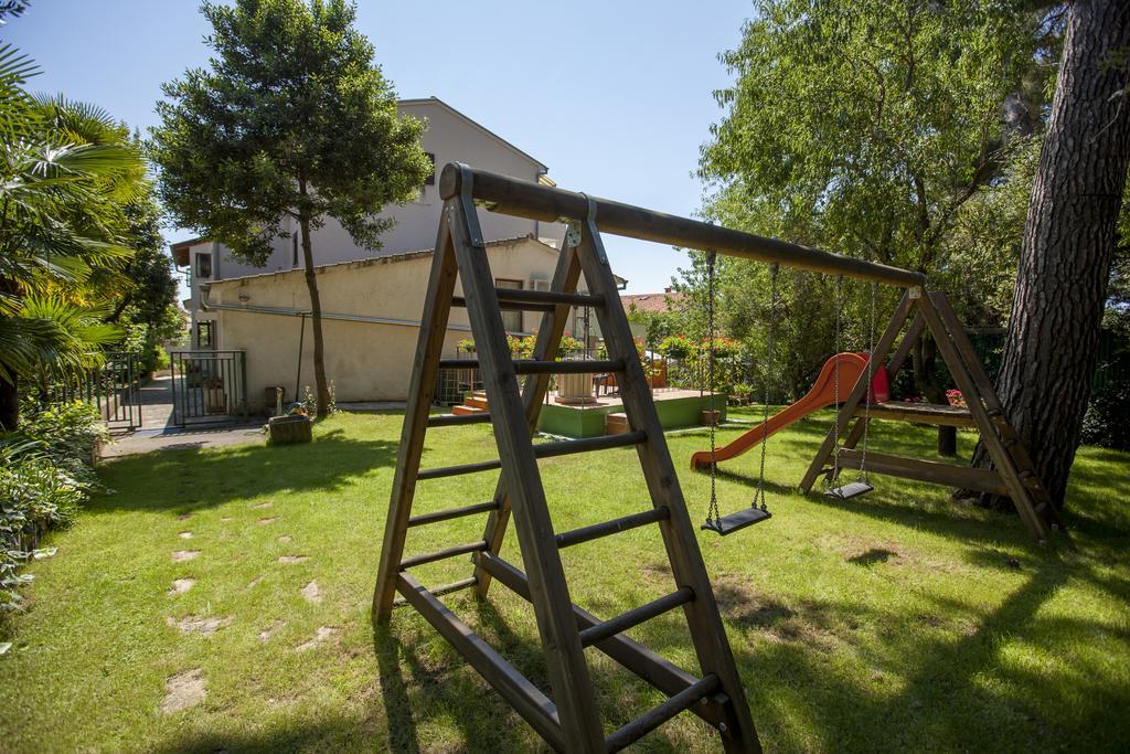 Apartments Villa Ban Rovigno Esterno foto