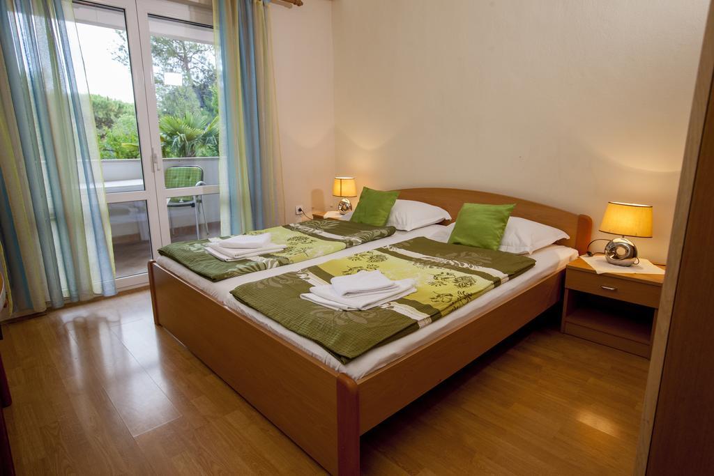 Apartments Villa Ban Rovigno Esterno foto